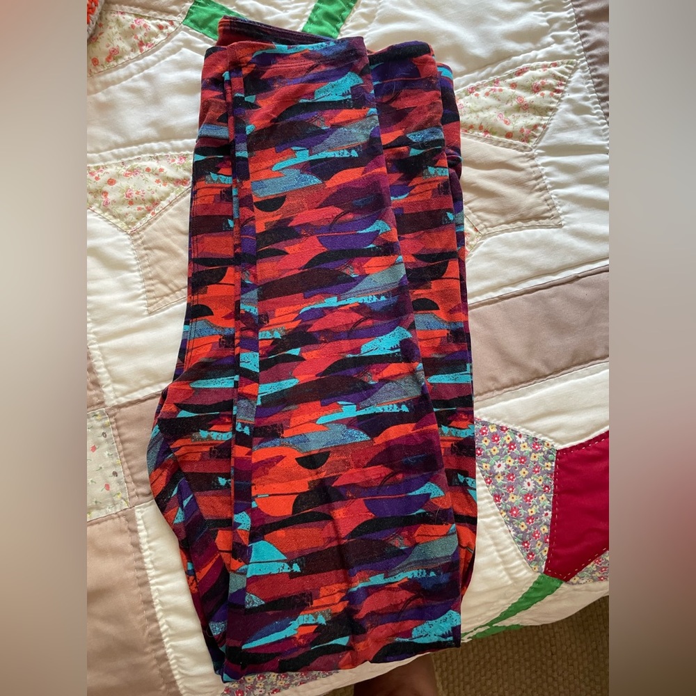 LulaRoe leggings, tall&curvy size, great condition